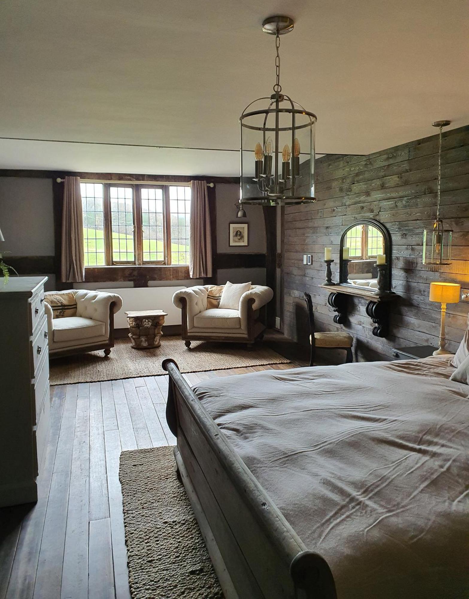 The Threshing Barn At Penrhos Court Villa Kington  Rum bild